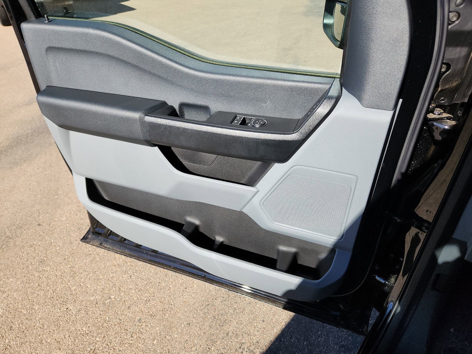 New 2025 Ford F250 XL w/ 360-Degree Camera Package RWD image 10