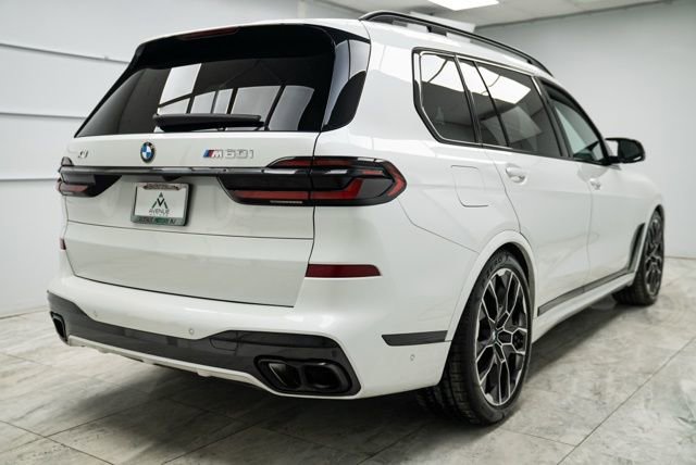 Used 2026 BMW X7 M60i image 9