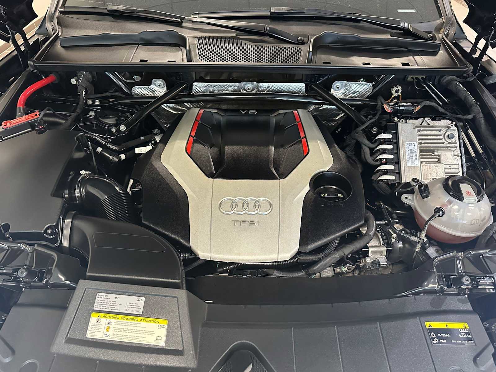 Used 2018 Audi SQ5 Prestige w/ Prestige Package AWD/4WD image 9