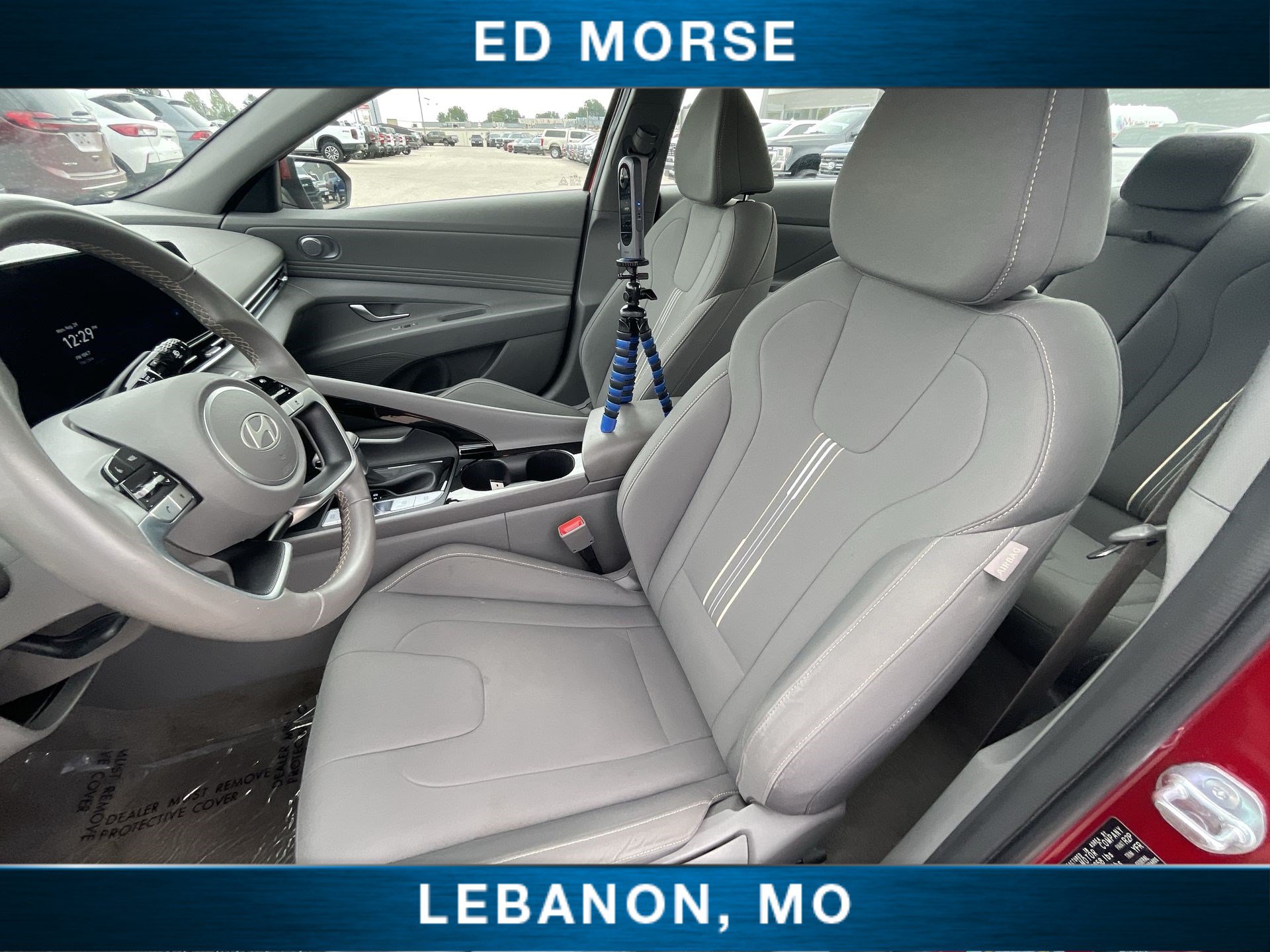 Used 2025 Hyundai Elantra SEL FWD image 19