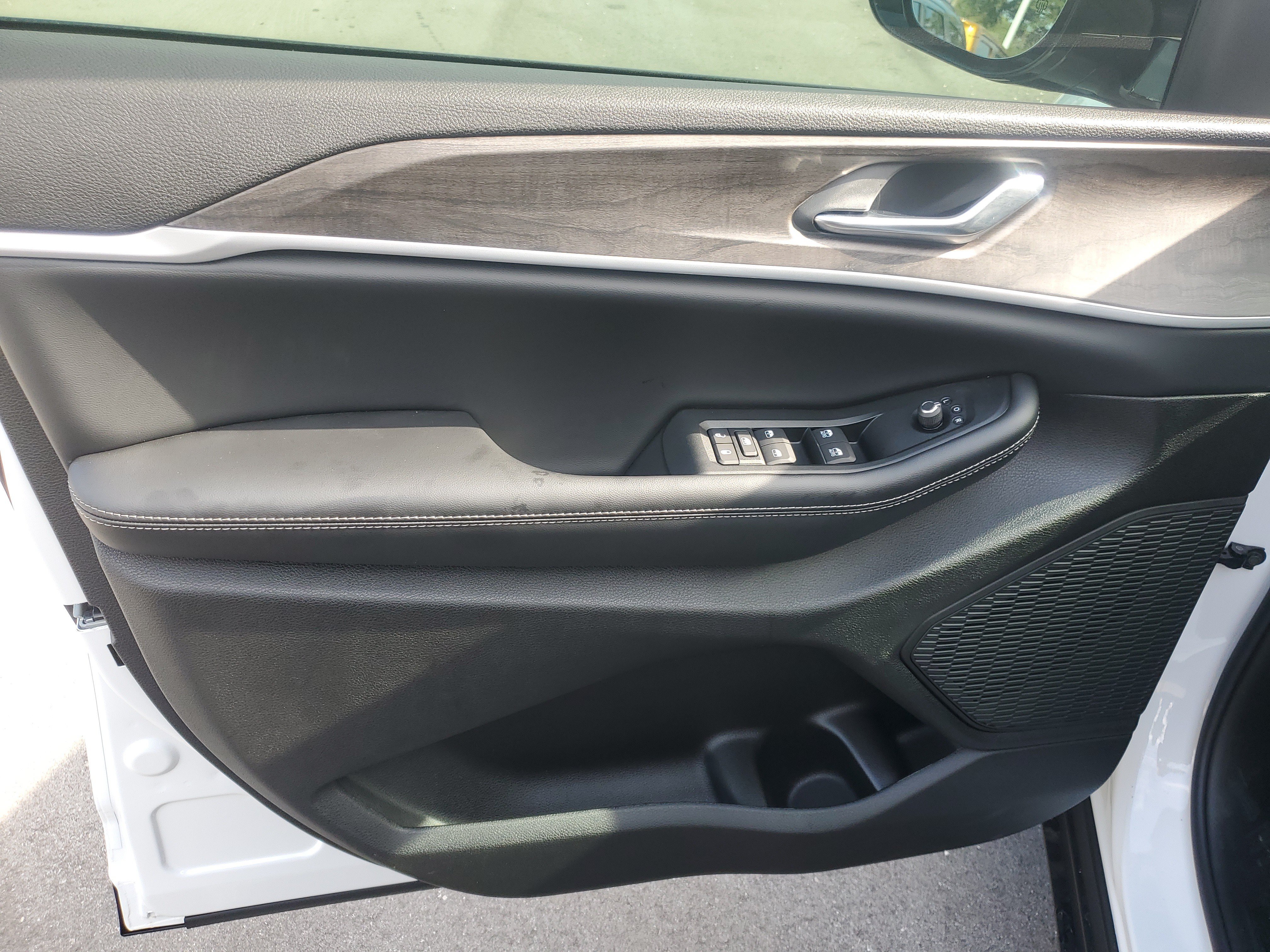 New 2026 Jeep Grand Cherokee Altitude RWD image 12