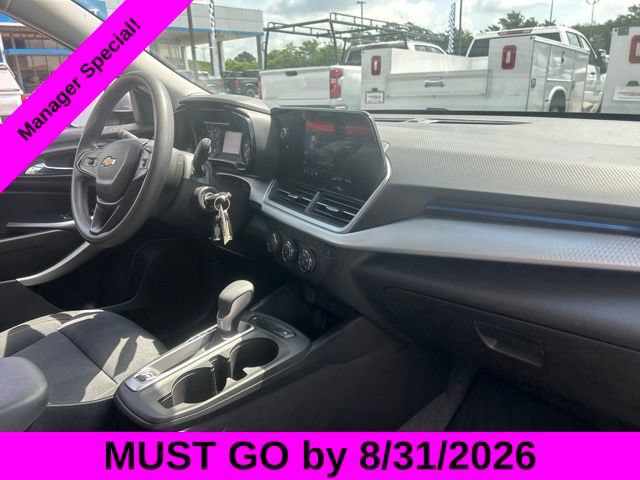 Used 2026 Chevrolet Trax LS w/ LS Convenience Package FWD image 31