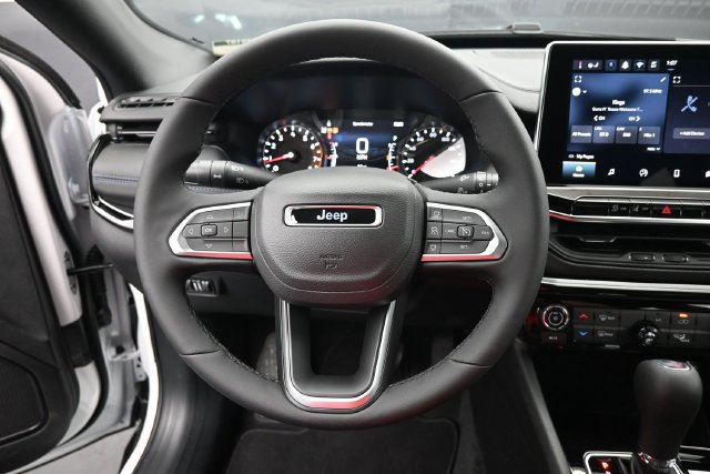 New 2027 Jeep Compass Latitude AWD/4WD image 15