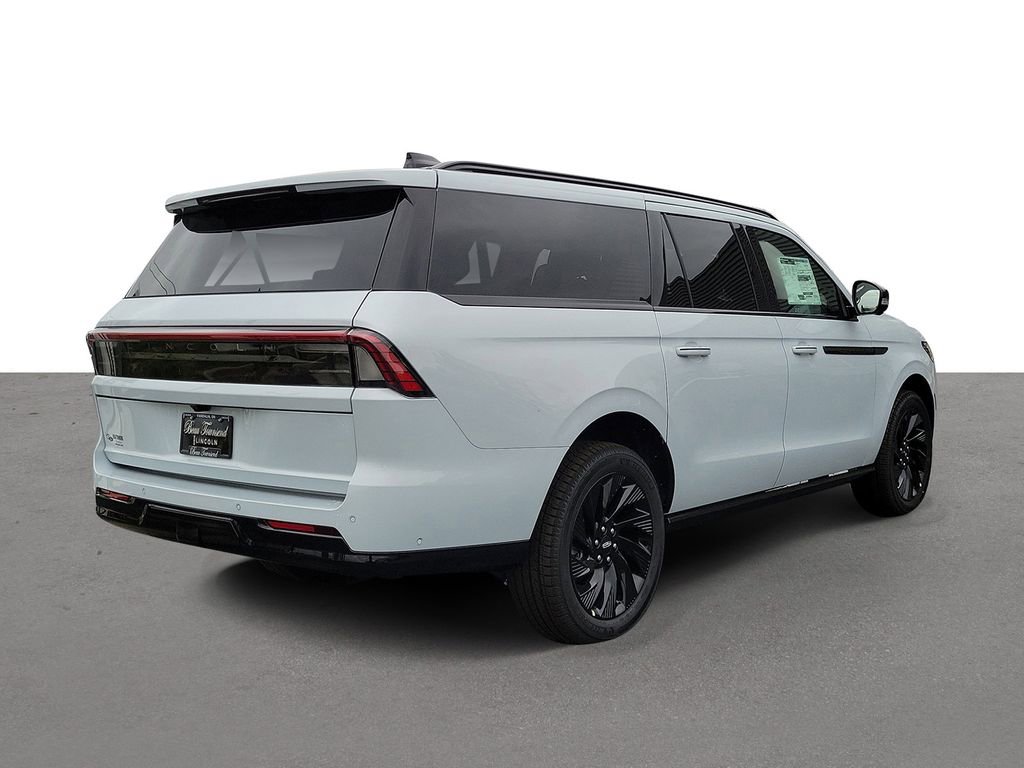 New 2025 Lincoln Navigator L Reserve w/ Jet Appearance Package AWD/4WD image 4