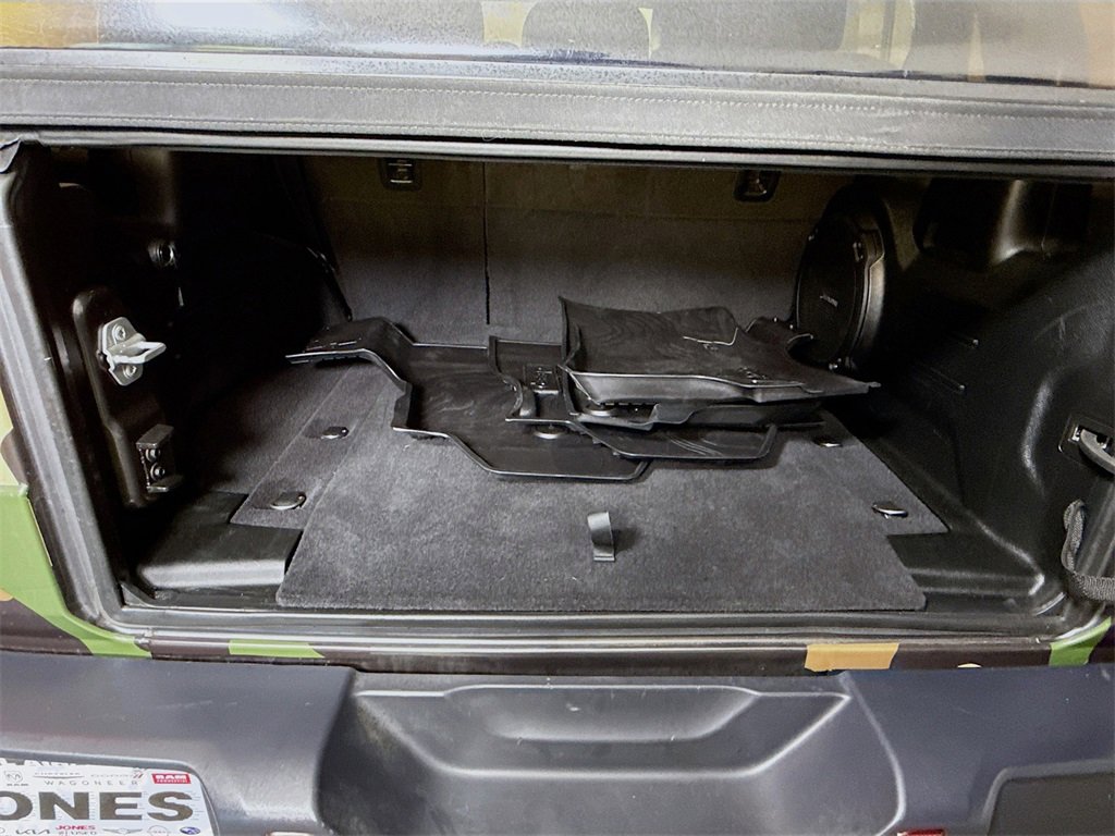 Used 2018 Jeep Wrangler Unlimited Sahara image 30