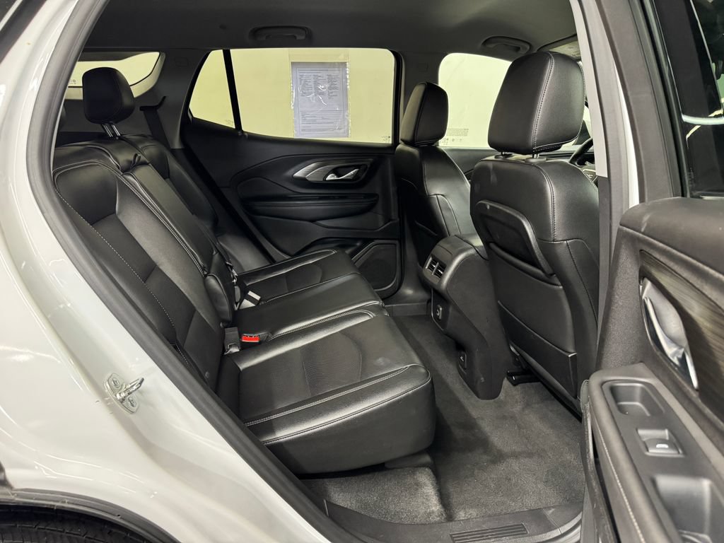 Used 2024 GMC Terrain SLT AWD/4WD image 28