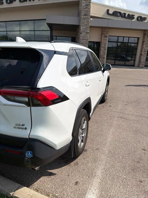 Used 2024 Toyota RAV4 XLE w/ Convenience Package AWD/4WD image 6