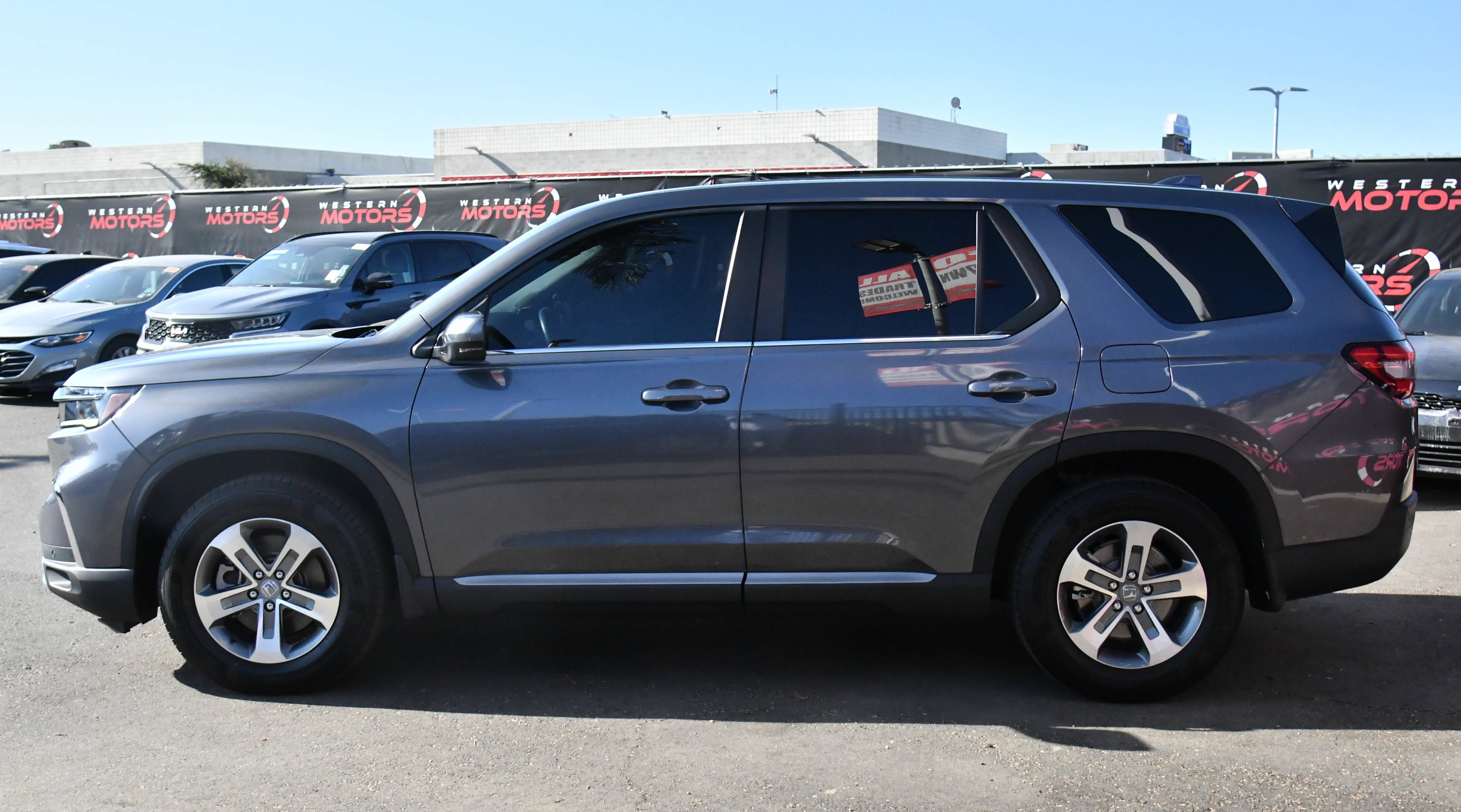 Used 2024 Honda Pilot EX-L image 4