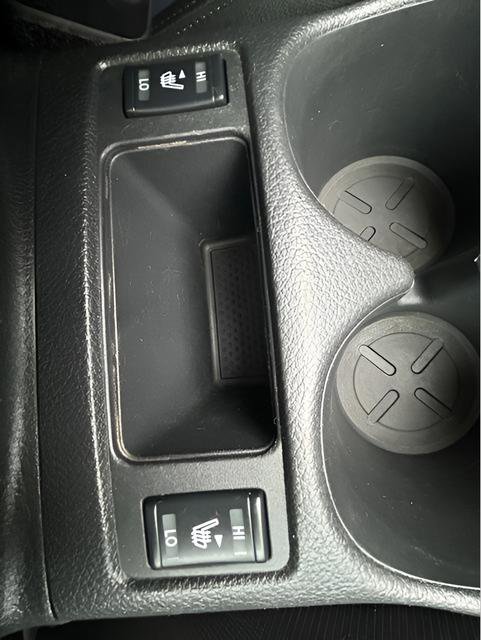 Used 2020 Nissan Rogue SV image 21