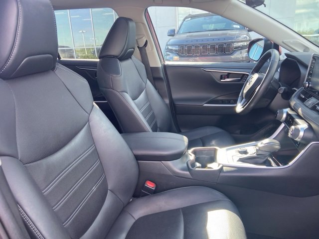 Used 2021 Toyota RAV4 Limited image 28