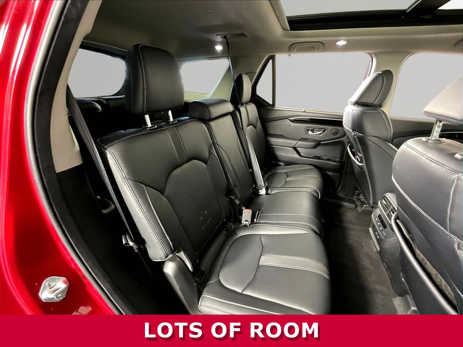Used 2025 Honda Pilot Touring image 23
