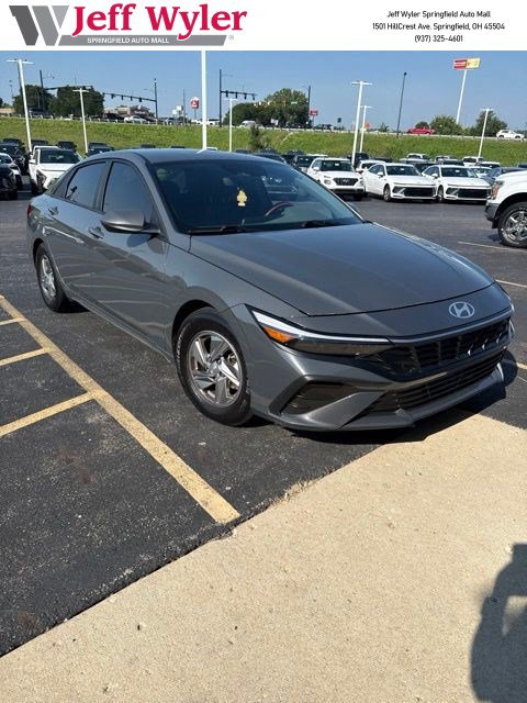 Used 2024 Hyundai Elantra SE