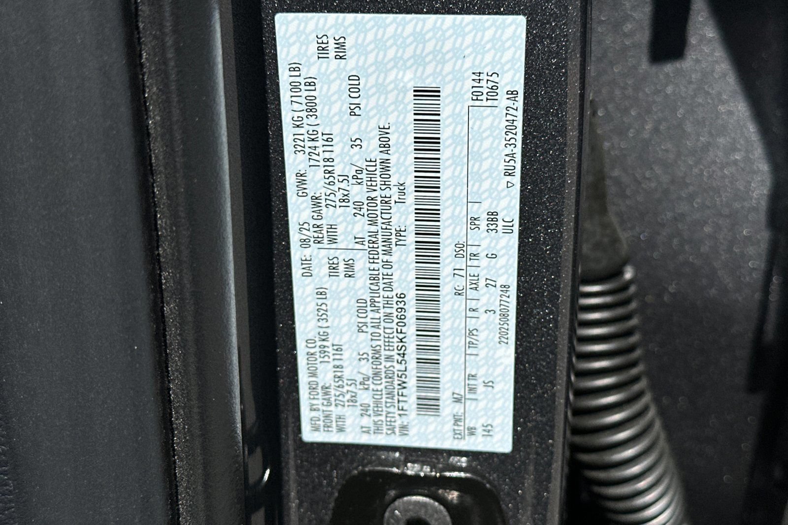 Used 2025 Ford F150 Lariat AWD/4WD image 30