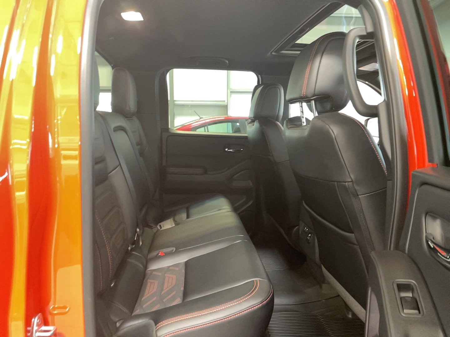 Certified 2025 Nissan Frontier PRO-4X w/ Pro Premium Package AWD/4WD image 19
