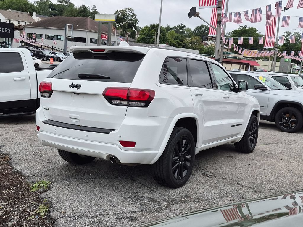 Used 2021 Jeep Grand Cherokee Laredo X AWD/4WD image 5