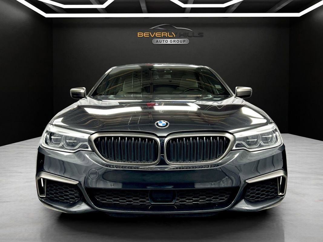 Used 2018 BMW M550i xDrive image 8
