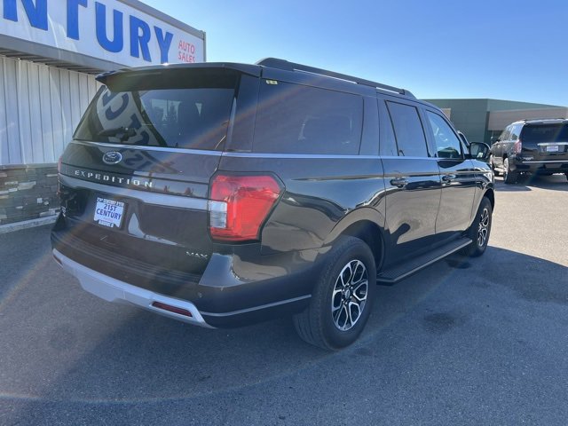 Used 2023 Ford Expedition Max XLT image 13