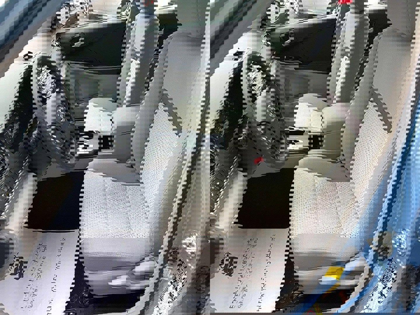 Used 2012 Toyota Camry L image 6