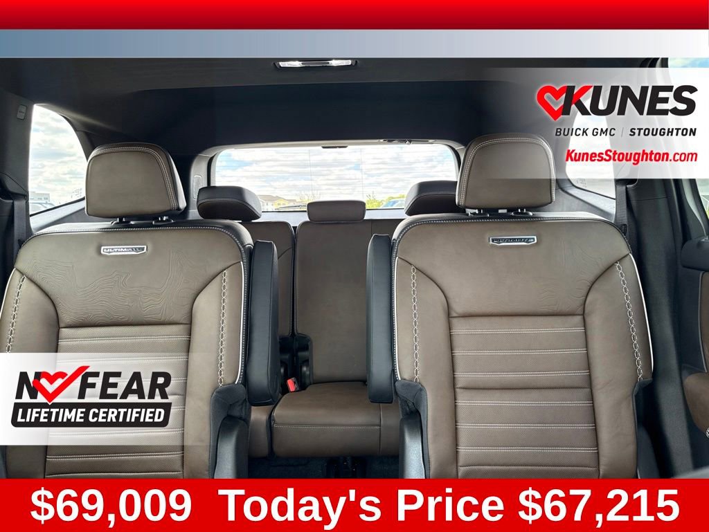 New 2026 GMC Acadia Denali Ultimate w/ LPO, Floor Liner Package AWD/4WD image 34
