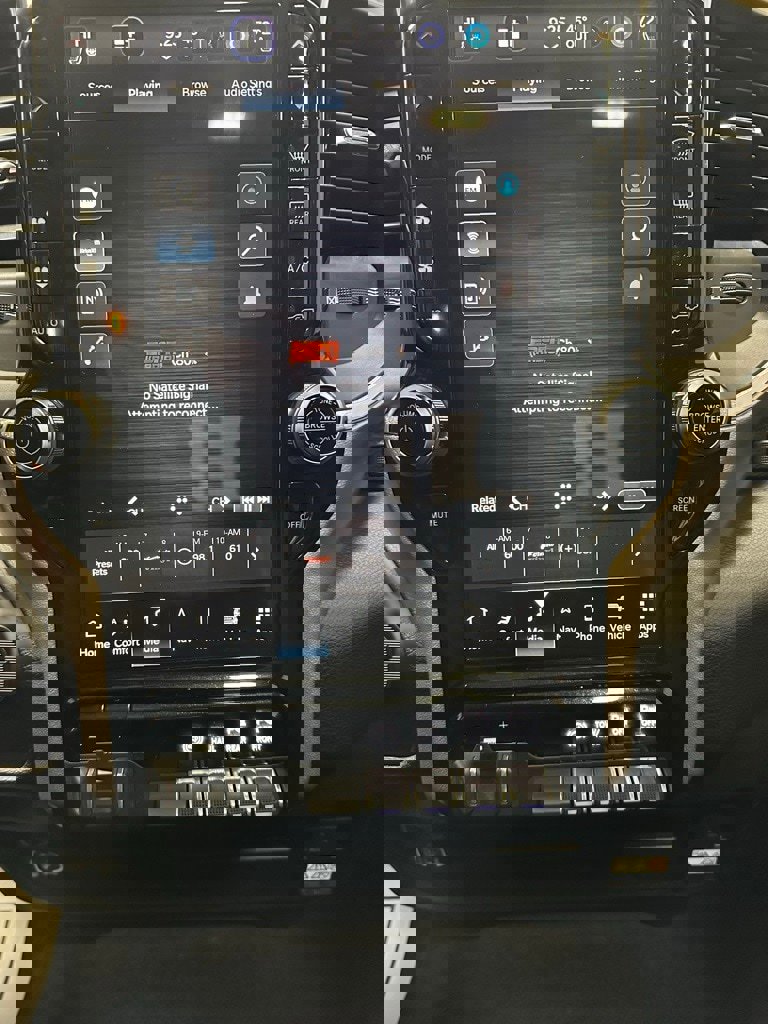 Used 2024 RAM 2500 Laramie image 30