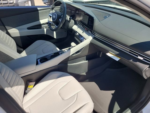 New 2026 Hyundai Elantra Limited image 17