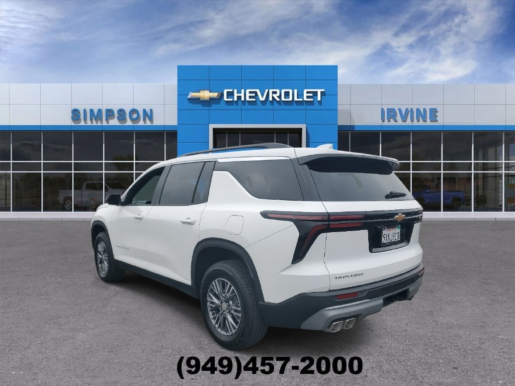 Used 2026 Chevrolet Traverse LT FWD image 6