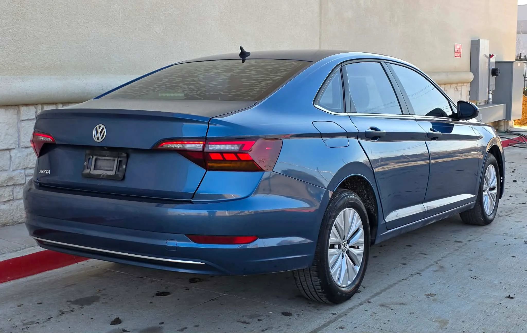 Used 2019 Volkswagen Jetta S image 3