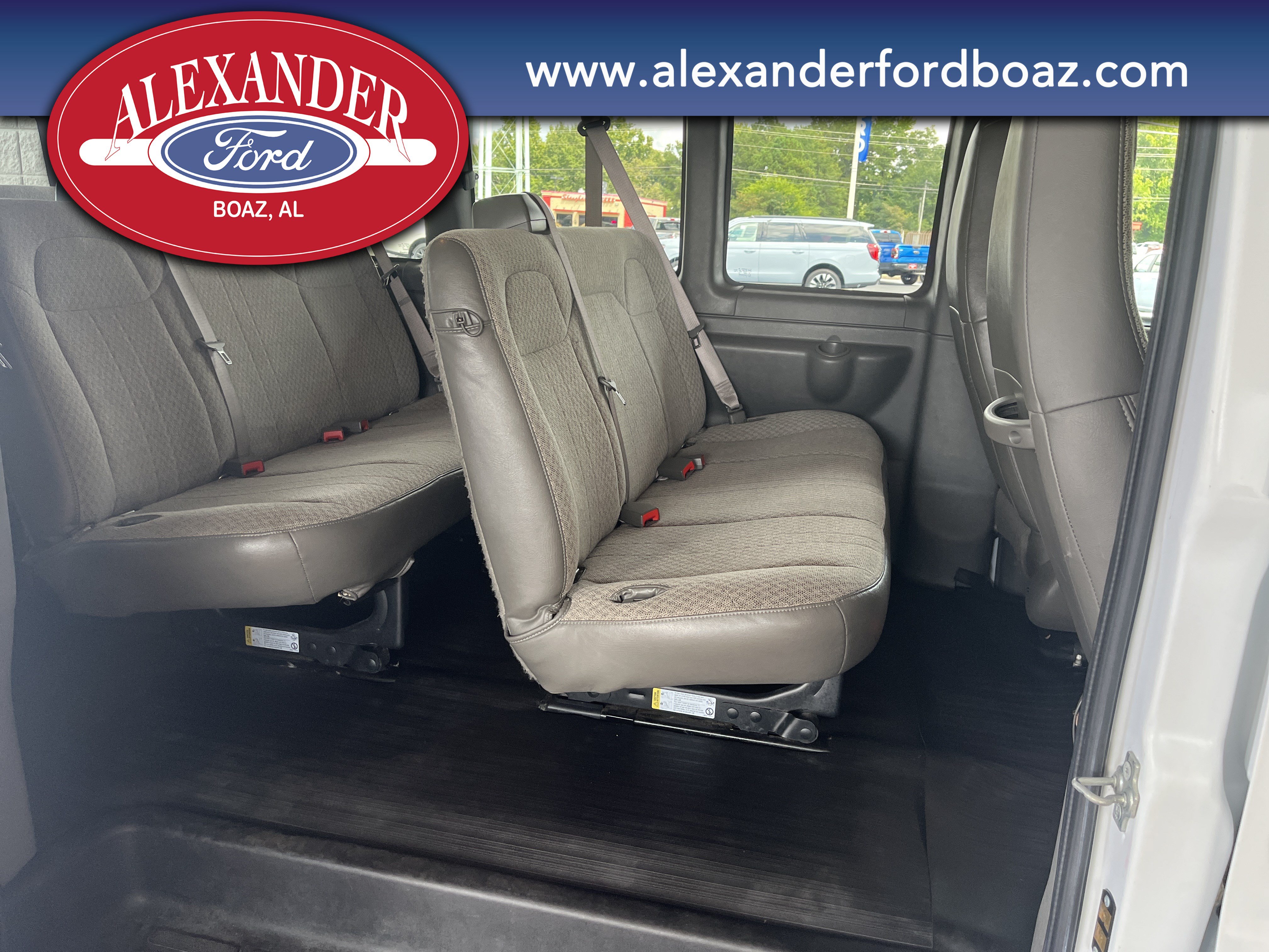 Used 2023 Chevrolet Express 3500 LS RWD image 15