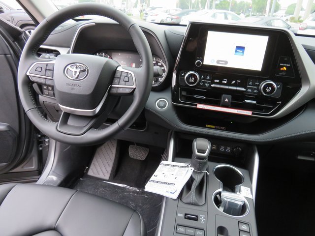 New 2026 Toyota Highlander XLE image 26