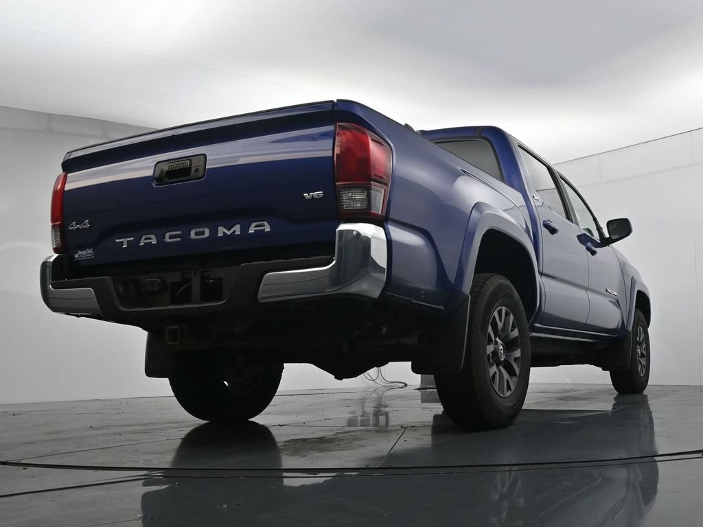 Used 2022 Toyota Tacoma SR5 AWD/4WD image 22
