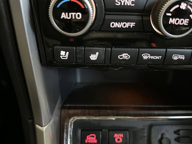 Used 2022 Subaru Ascent Touring image 8