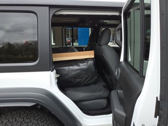Used 2024 Jeep Wrangler Unlimited Rubicon w/ XTREMEE 35" Tire Package AWD/4WD image 56