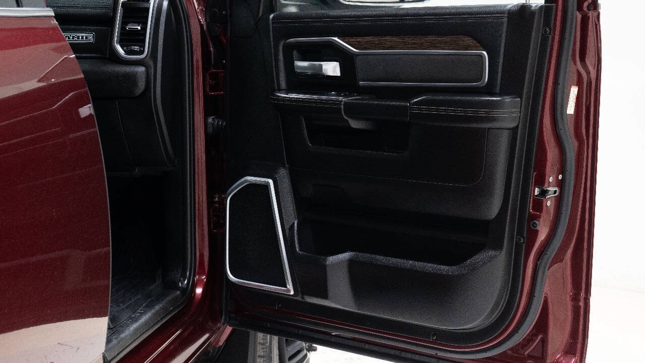 Used 2020 RAM 3500 Laramie w/ Max Tow Package AWD/4WD image 25