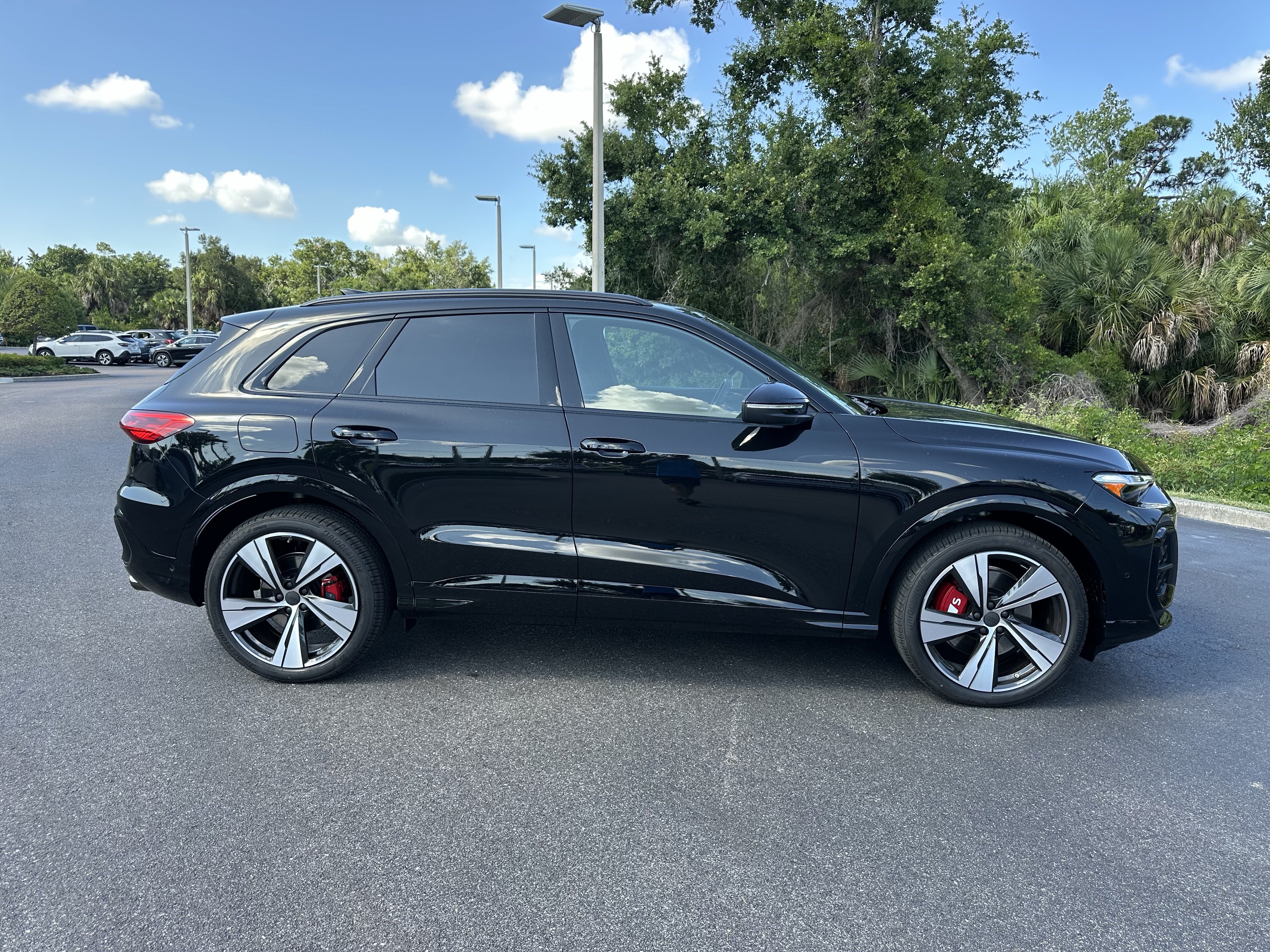 New 2026 Audi SQ5 Premium Plus AWD/4WD image 3