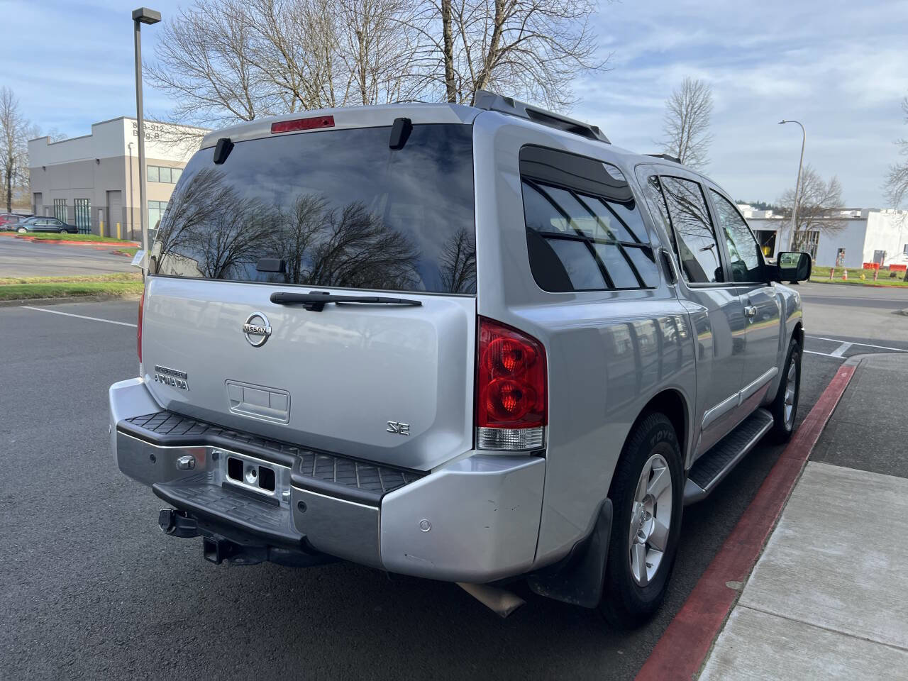Used 2004 Nissan Armada SE w/ (Tow) Tow Pkg image 3