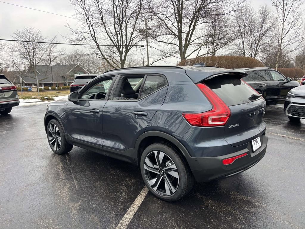 New 2026 Volvo XC40 B5 Plus w/ Protection Package Premier image 5