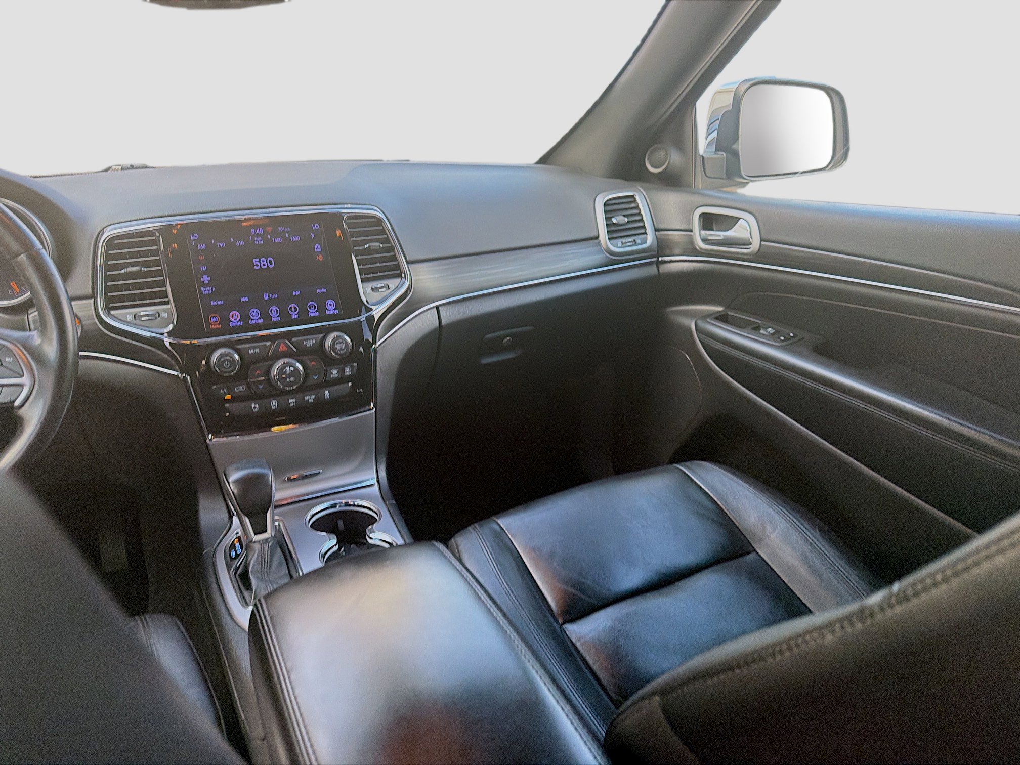 Used 2021 Jeep Grand Cherokee Limited w/ Sun & Sound Group RWD image 22