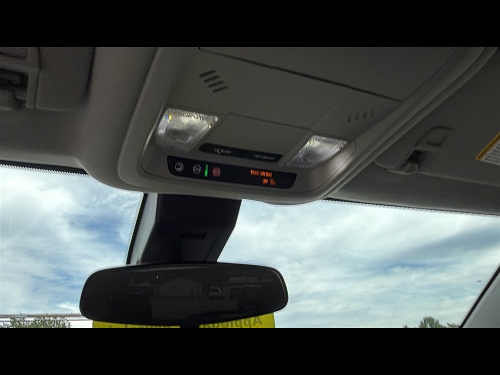 Used 2024 Chevrolet Equinox LT w/ LPO, Floor Liner Package FWD image 17