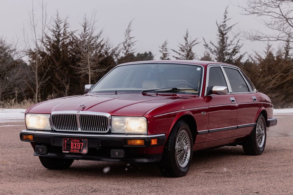 Used 1992 Jaguar XJ Vanden Plas image 15