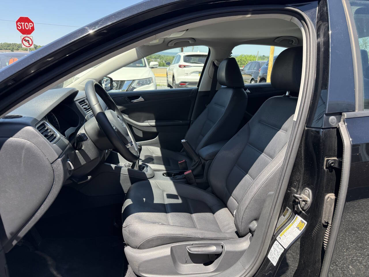 Used 2012 Volkswagen Jetta SE FWD image 13