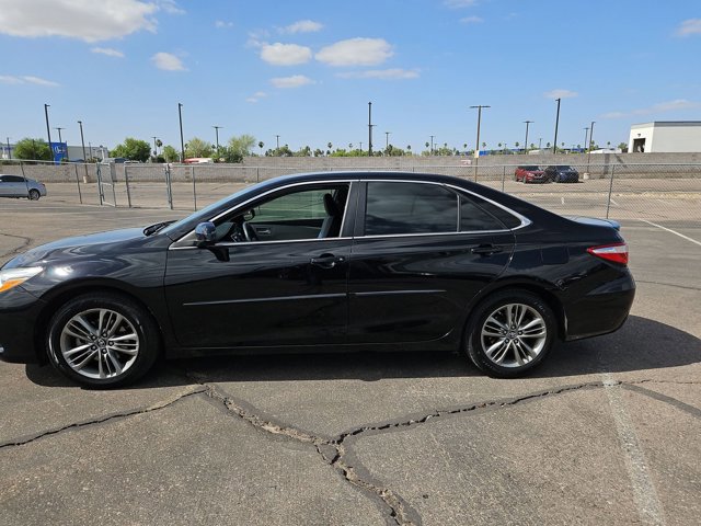 Used 2017 Toyota Camry SE FWD image 8