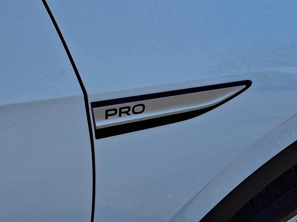 Used 2022 Volkswagen ID.4 Pro image 15