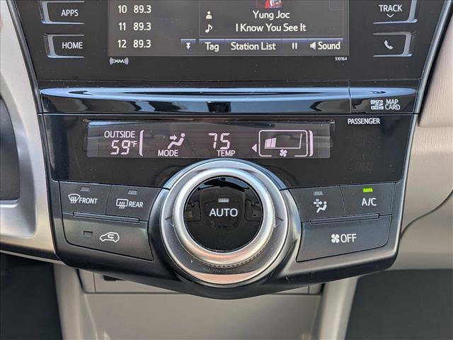 Used 2017 Toyota Prius V Five image 11