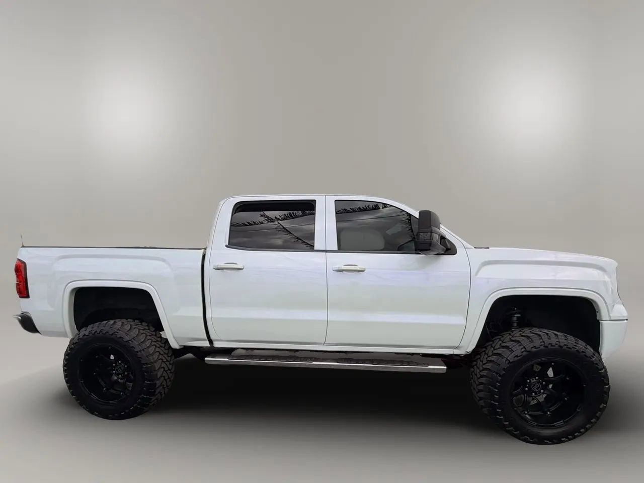 Used 2015 GMC Sierra 1500 SLT w/ SLT Crew Cab Value Package AWD/4WD image 17