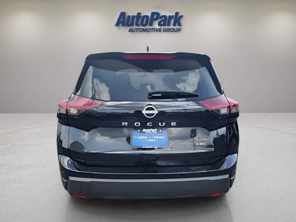 Used 2025 Nissan Rogue SV AWD/4WD image 6