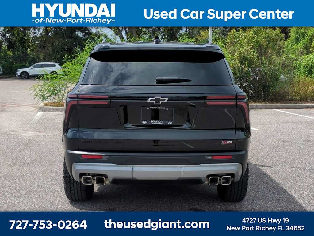 Used 2026 Chevrolet Traverse Z71 w/ LPO, Floor Liner Package AWD/4WD image 4