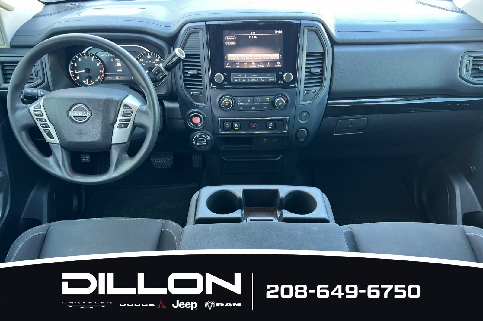 Used 2024 Nissan Titan SV AWD/4WD image 13