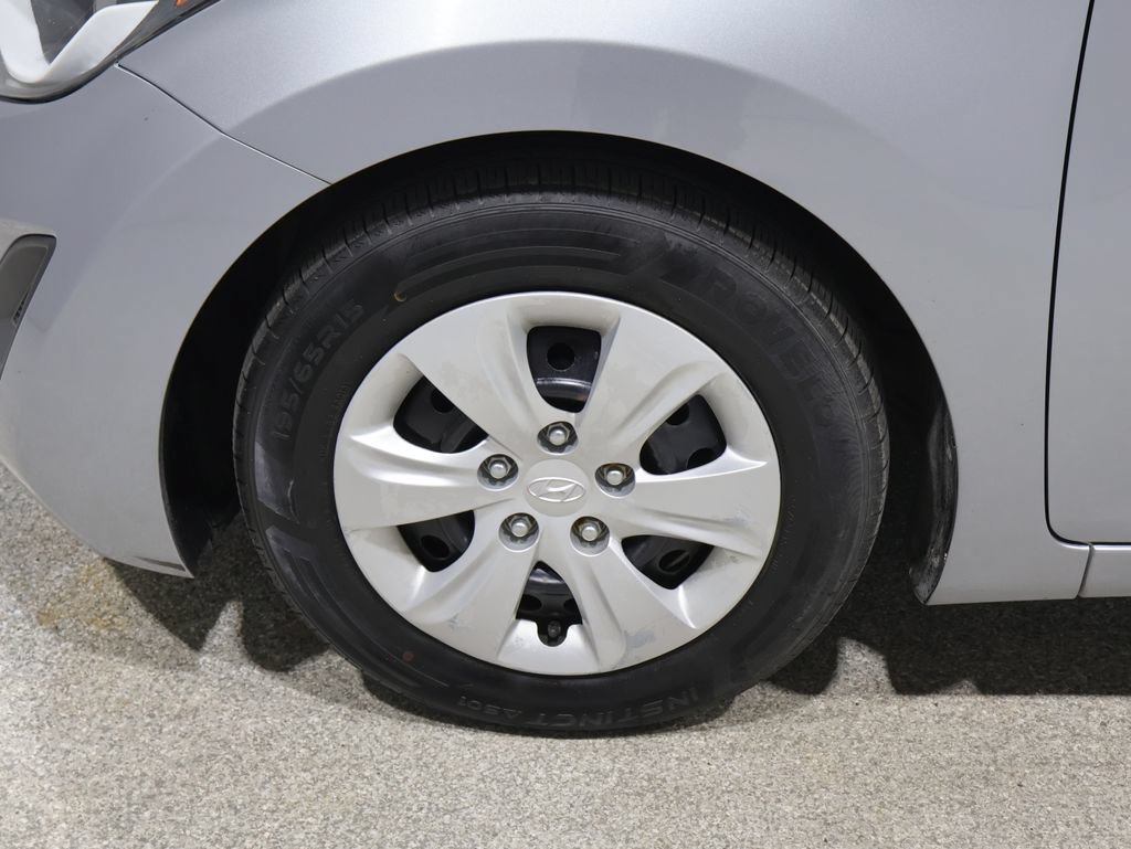 Used 2016 Hyundai Elantra SE FWD image 7