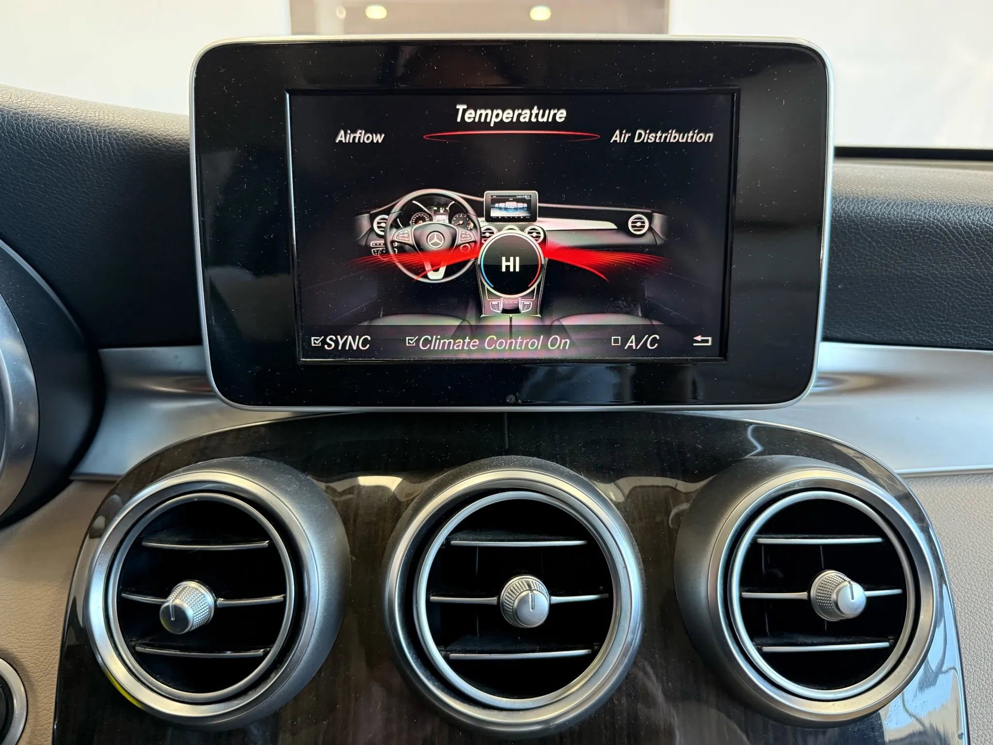 Used 2019 Mercedes-Benz GLC 300 image 12