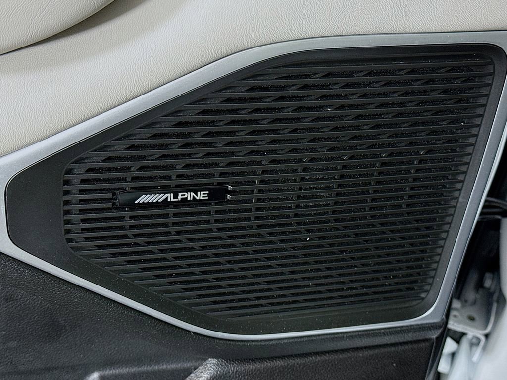 Used 2023 Jeep Wagoneer 4WD w/ Premium Group I image 13